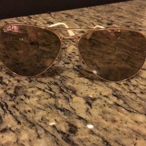 Like new Ray Ban sunglasses